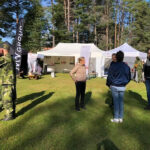 Pia pratar med SVA